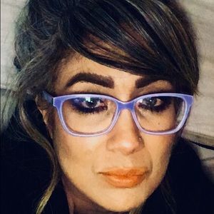 Meet your Posher, Anna maria